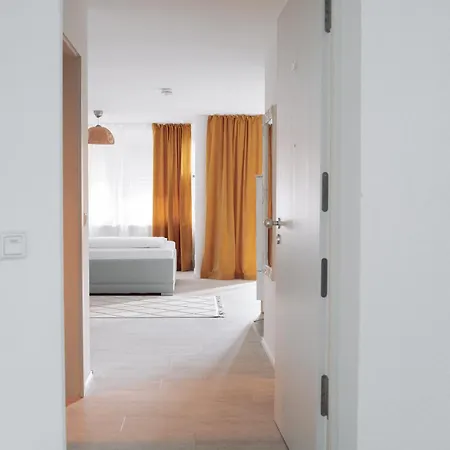 Helles, Modernes Apartment, Balkon, Fahrstuhl, 2p Apartment Chemnitz