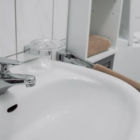 Helles, Modernes Apartment, Balkon, Fahrstuhl, 2p * Chemnitz