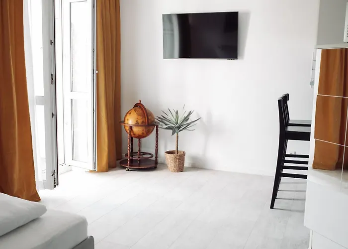 Helles, Modernes Apartment, Balkon, Fahrstuhl, 2p 公寓 开姆尼茨