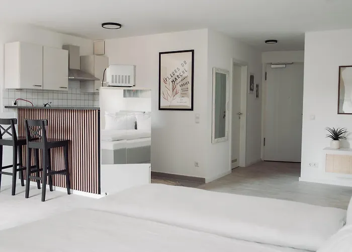 Helles, Modernes Apartment, Balkon, Fahrstuhl, 2p * 开姆尼茨